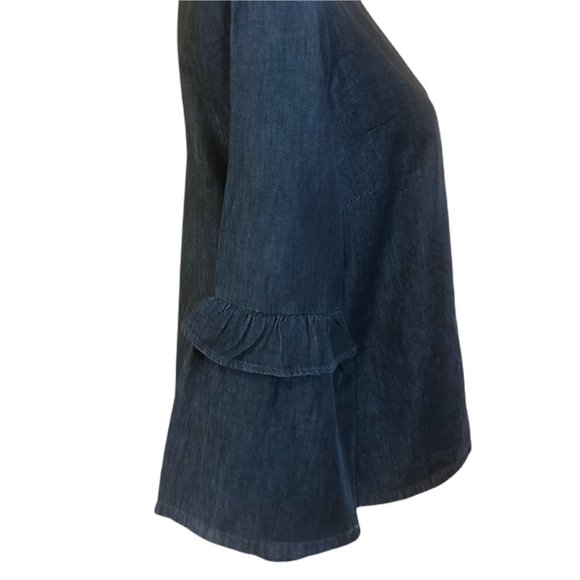 NWT Gap chambray shirt with bell sleeves - Picture 2 of 7